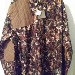 Mens extra extra large Deer Hunter shirt